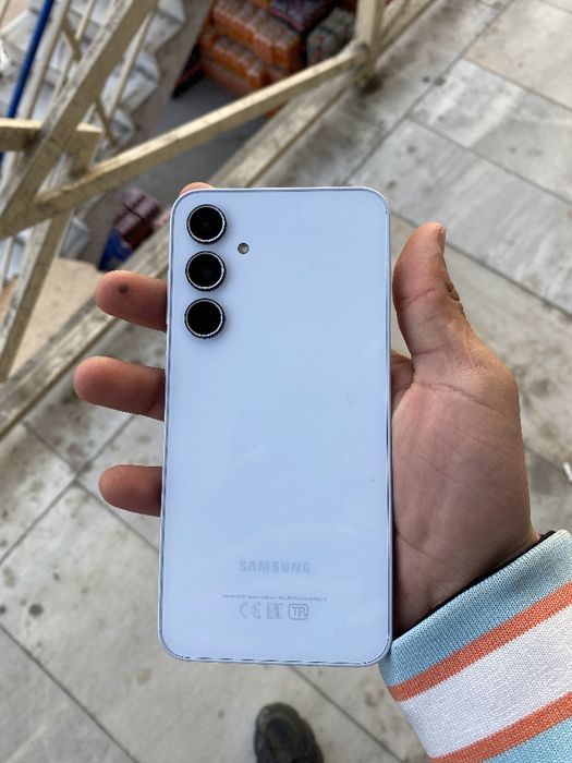 Samsung A35 5G yangi.
