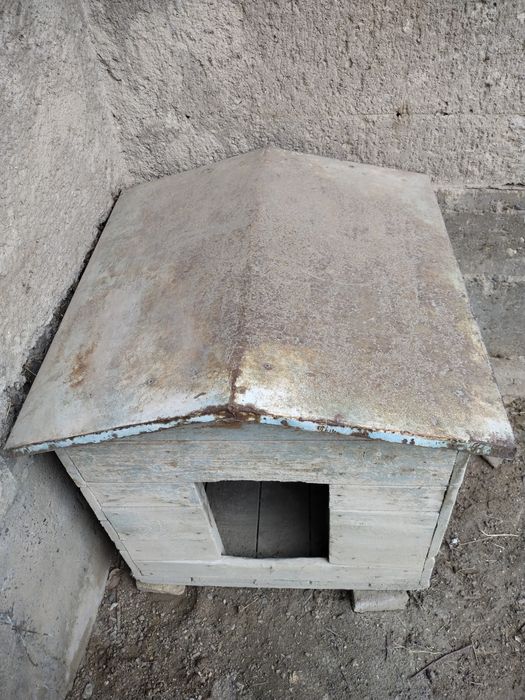 Продается будка для собаки.