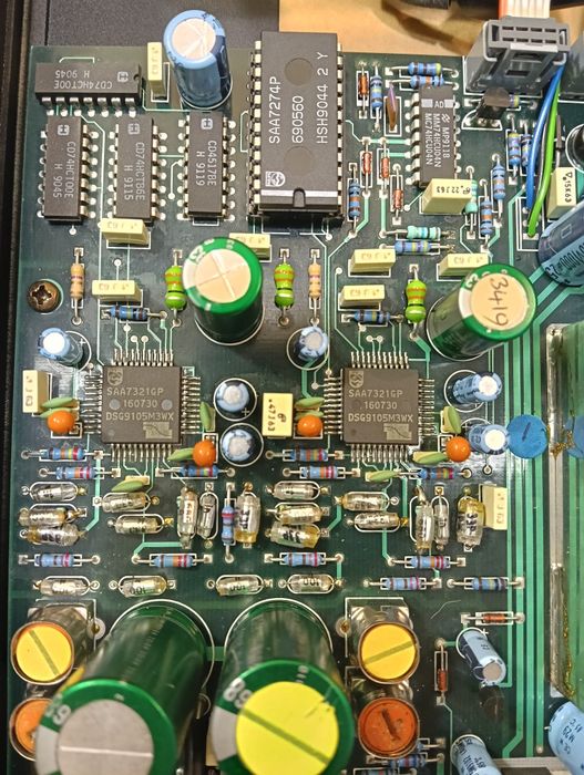 Meridian 203 Digital Converter