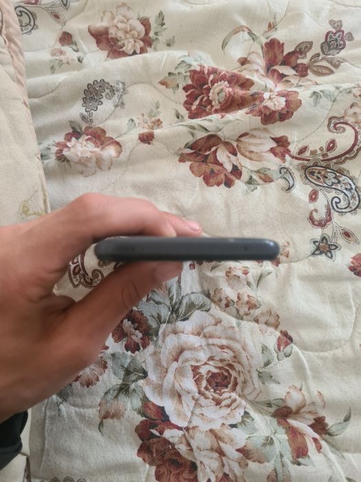 Продам редми 8 на запчасти