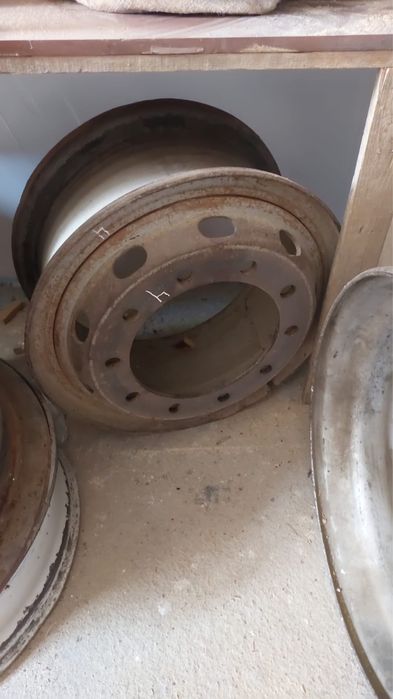 Диски грузовые.