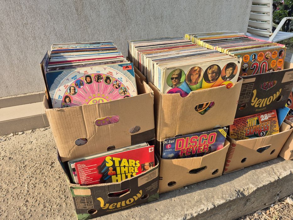 Vând Lot 100lp Discuri Vinil colectie muzica usoara straina mixta pentru pick-up
