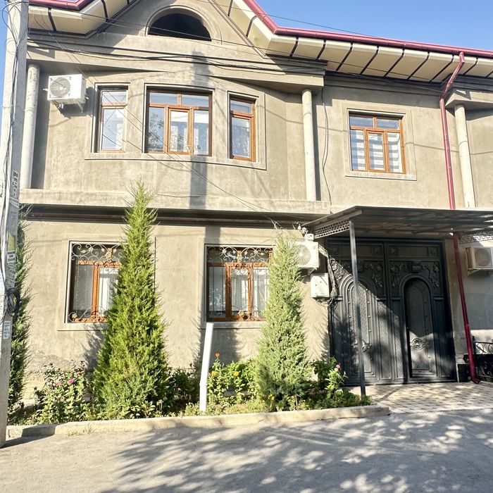Зангиота район Эркин курилишда уй сотилади..