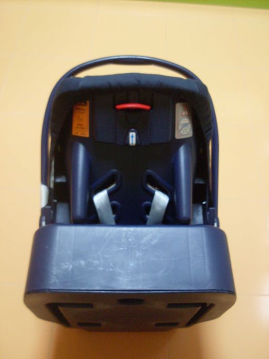 Бебешки стол за автомобил- "чист".