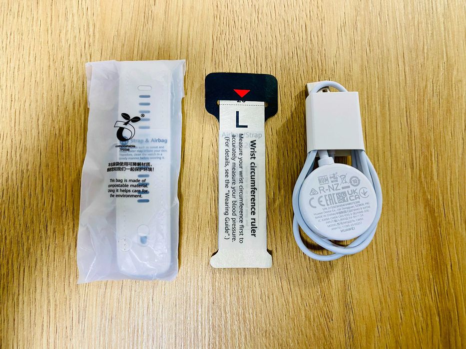 Huawei Watch D2, Gold Aluminum Case, White Composite Leather Strap