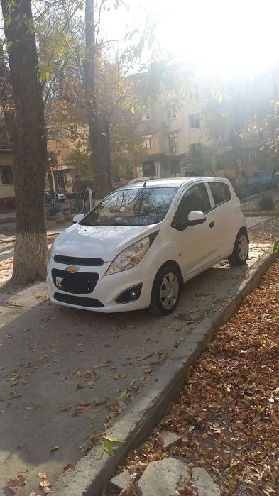 Продаётся автомашина  Spark