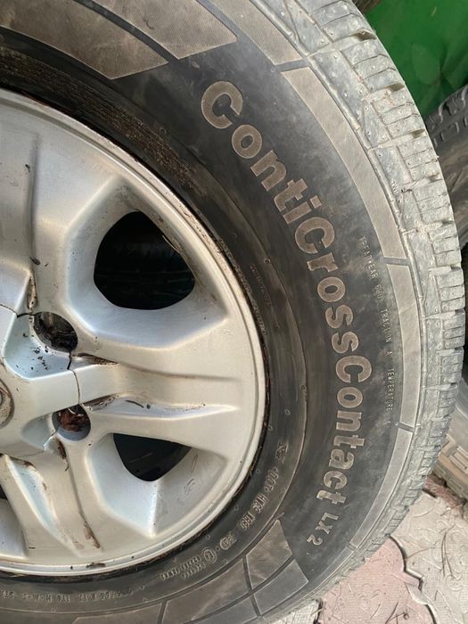 Продам диски с резиной Continental 17