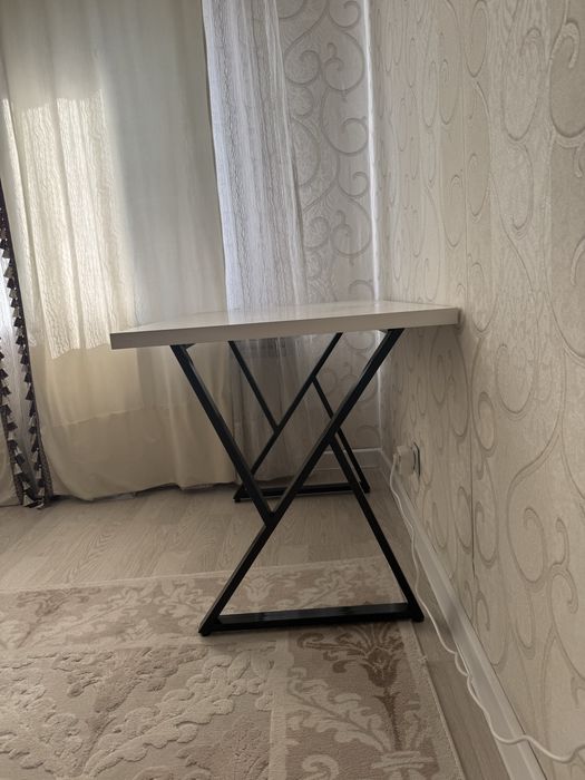 Продаю стол кухонный для гостей