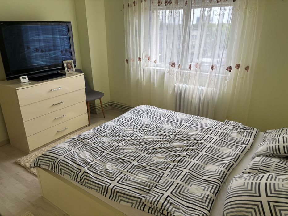 Vând apartament 3 camere