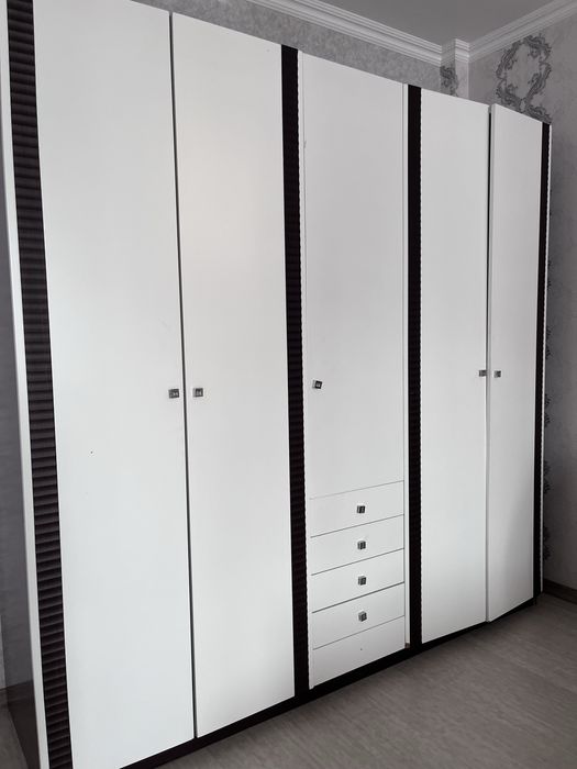 Шкаф отдам в спальню