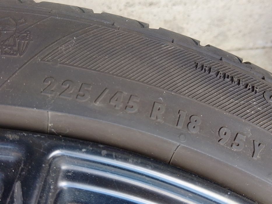 Jante +cauciucuri pentru Audi A4 An 2017 .225/45R18Y XL VIKING 4 buc