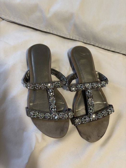 Papuci ugg LV curele din piele brau