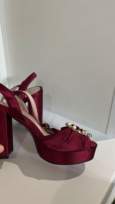 Обувь под DG из атласной ткани