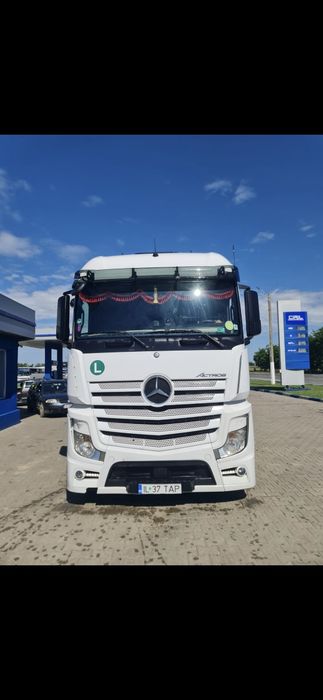 Vand Mercedes Actros 1842 Mega  si Krone 2015 Mega