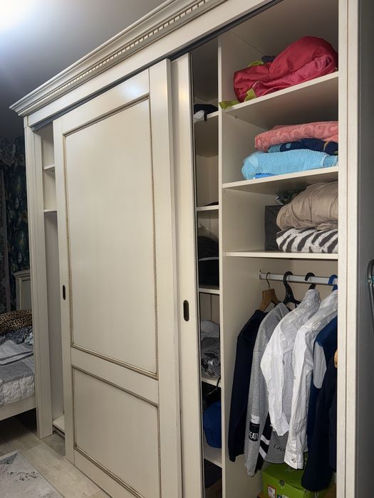 Продаш шкаф и комод