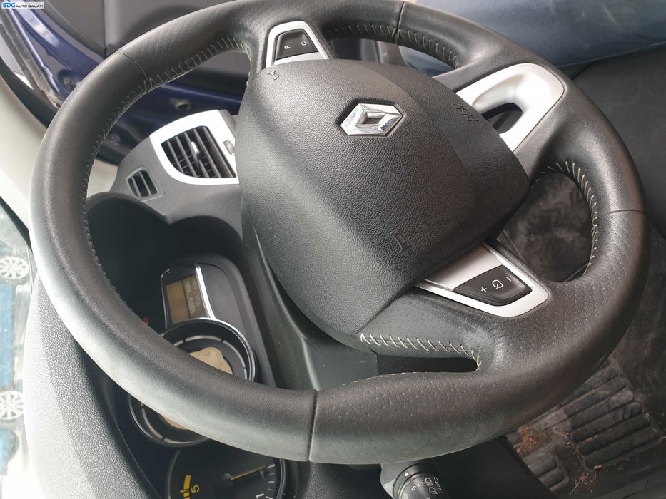 Volan 3 Spite Piele cu Comenzi FARA Airbag cu Uzura Renault Megane 3 2008 - 2016 [K6281]