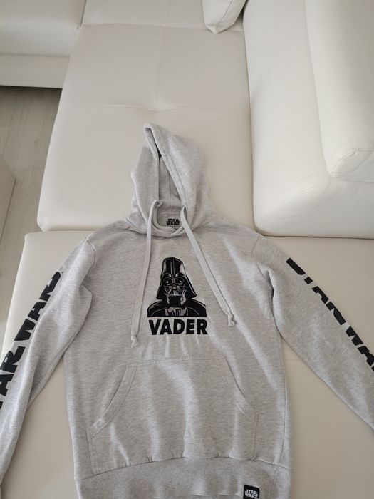 Vând hanorac unisex cu logo,că nou , produs de calitate.marimea M.