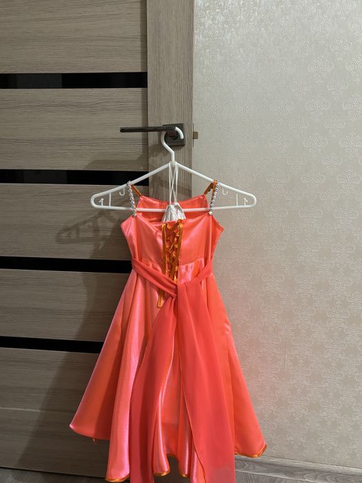 детское платье на 5-6 лет