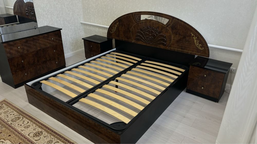 Спальный гарнитур Роза (Италия)