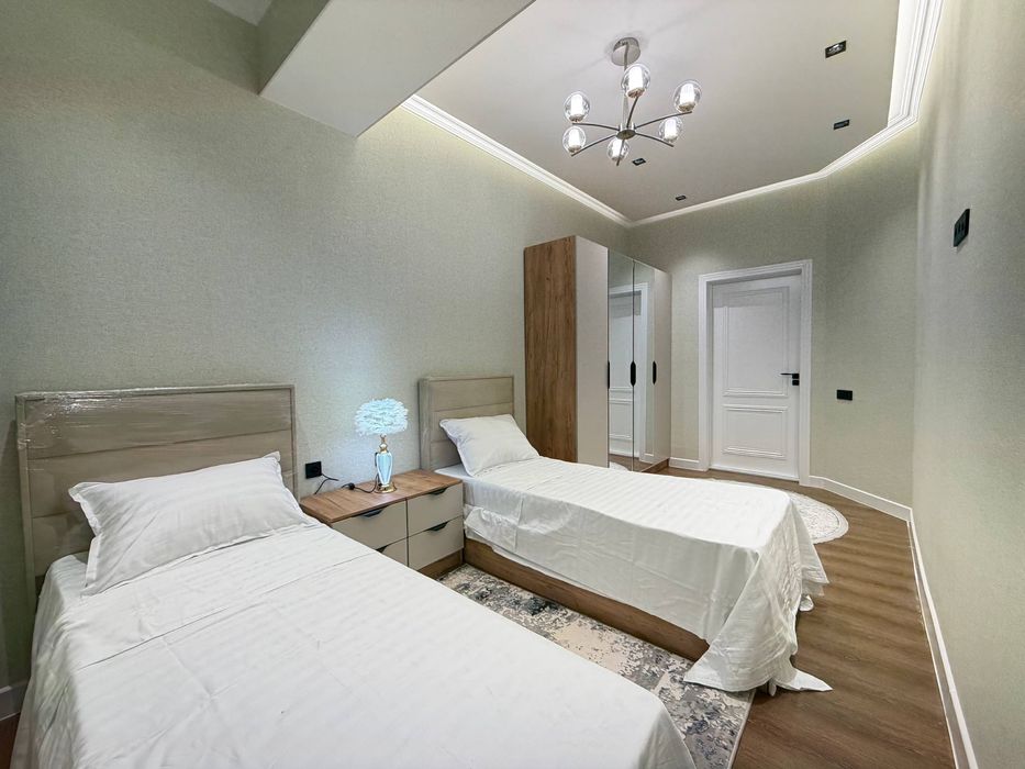 Продаётся 3-комнатная квартира с евроремонтом в новостройке.