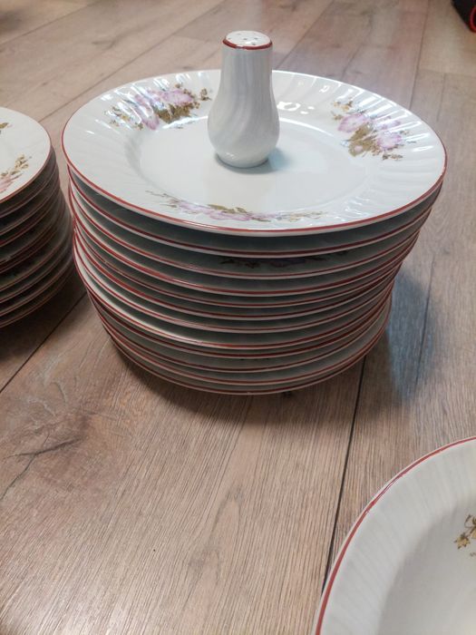 Битов сервиз за хранене