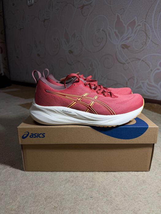 Женские кроссовки ASICS GEL-PULSE 16