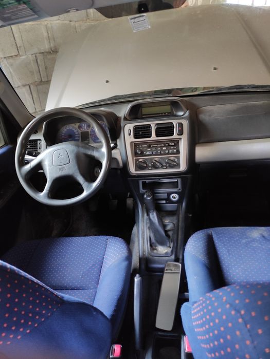 Vând Mitsubishi Pajero Pinin avariat