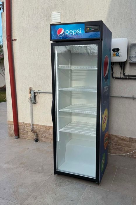 Vitrina frigorifica bauturi iluminat led