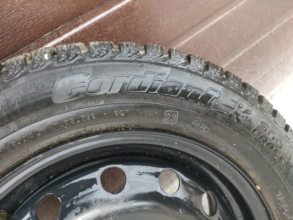 Продам зимние шины с дисками