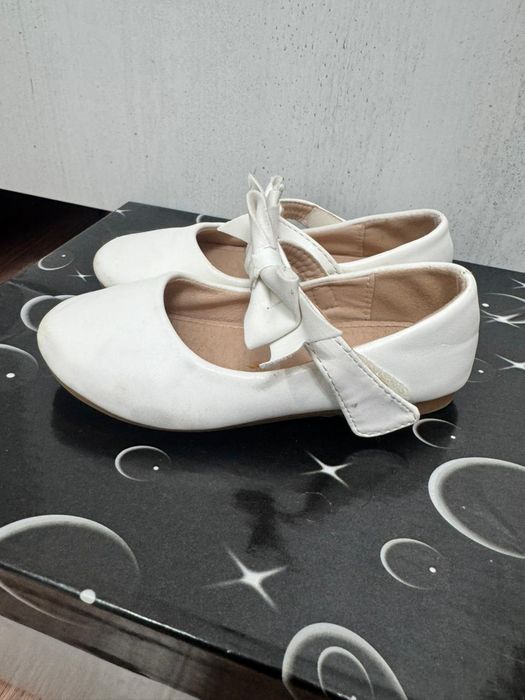 Обувь детская на девочку