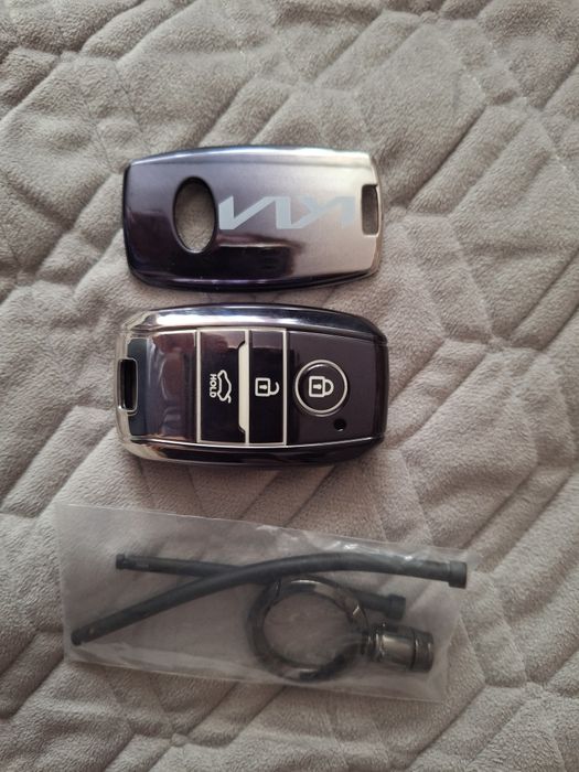 Продам чехол на Киа