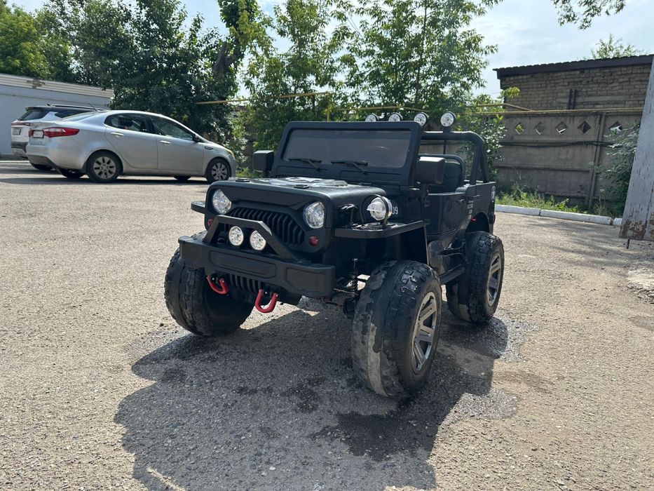 Детская электромашина на пульту