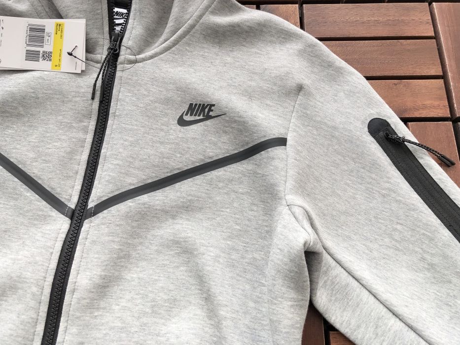 Hanorac nike tech gri