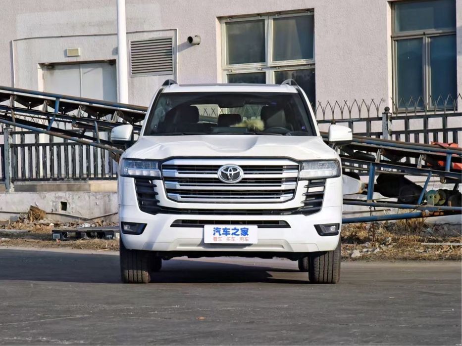 Toyota Land cruiser 300 корпус фар