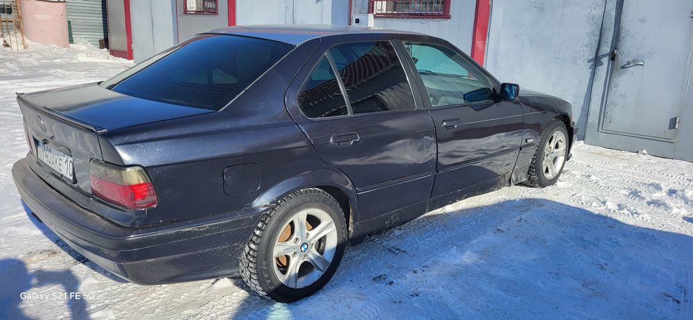 В продаде Бмв Е36 на автомате