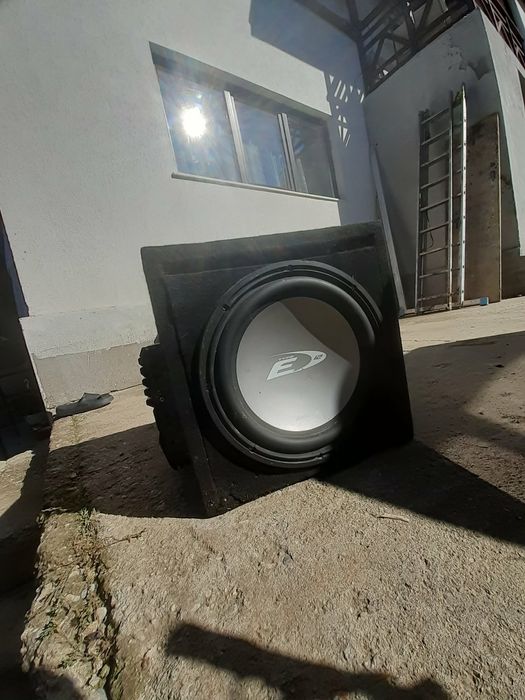 Vand Subwoofer Alpine 250w