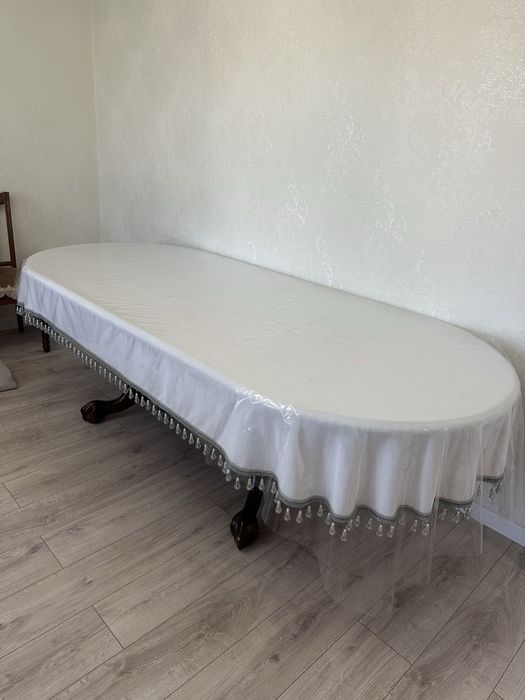 Продаю стол деревянный