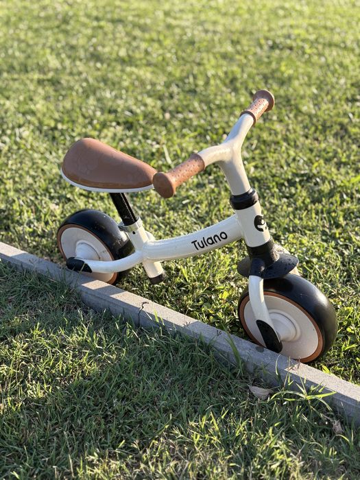 Bicicleta de echilibru Tulano alba