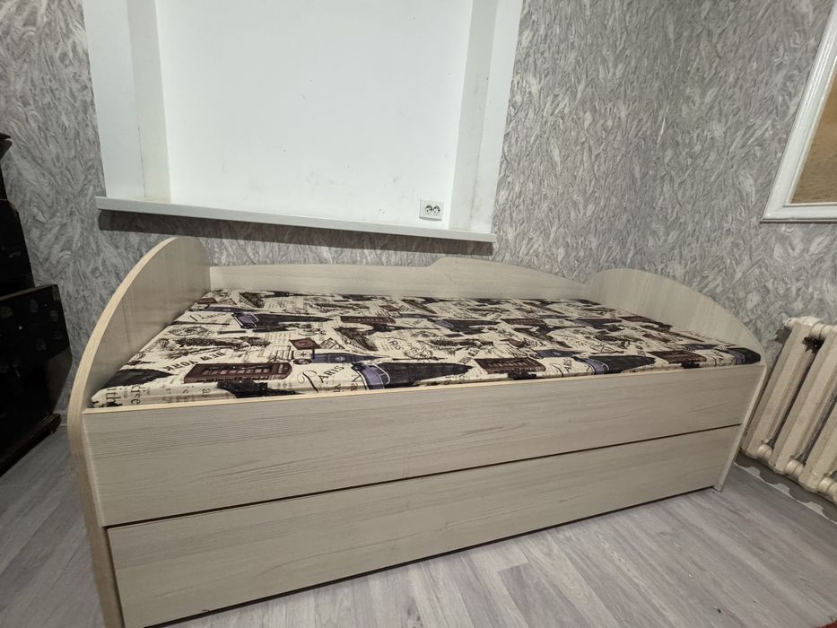 Продаю детский спальный гарнитур
