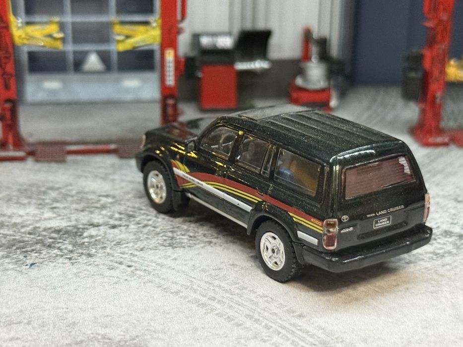 Продаю Hot Wheels