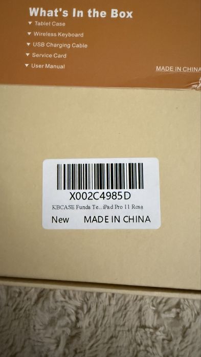 Husa Ipad pro 11 roz cu tastatura bluetooth noua