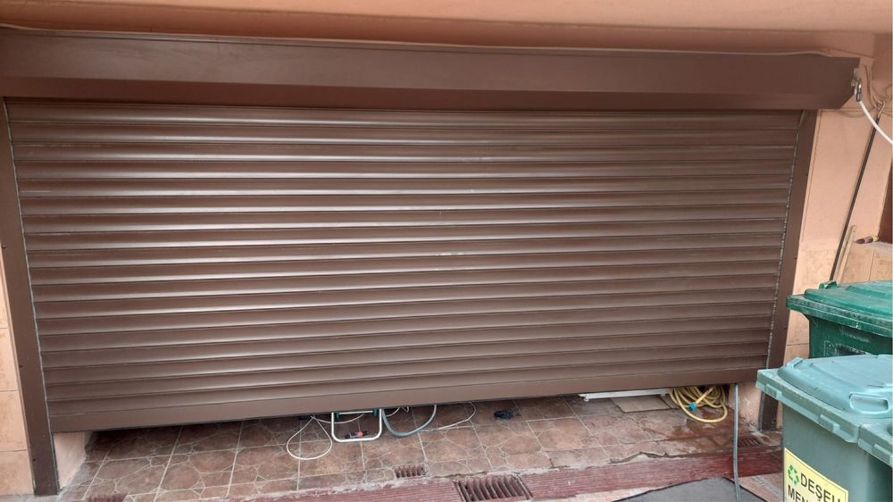 Vand usa garaj electrica