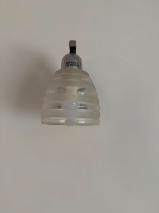 Vand 2 lustre si 4 aplice