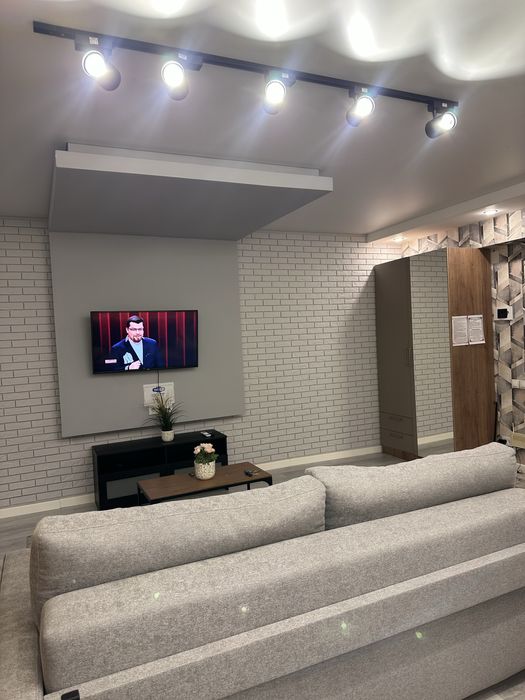 Сдам почасово 1,5 Евролюкс