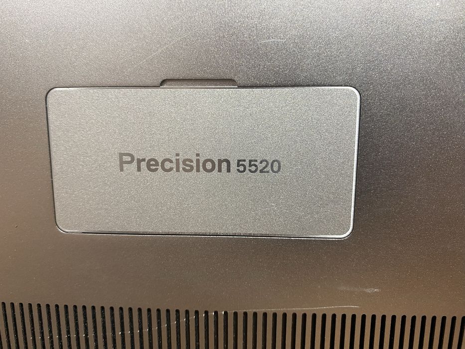 Laptop Dell Precision 5520 i7 7700HQ 4gb Quatro M1200