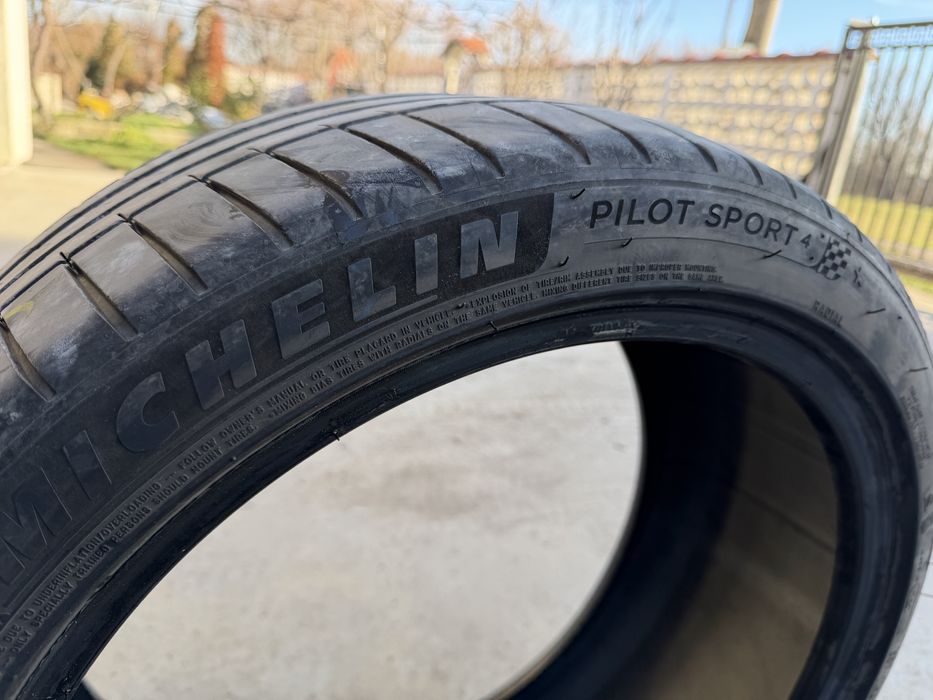 Michelin pilot sport 4 245/40R19