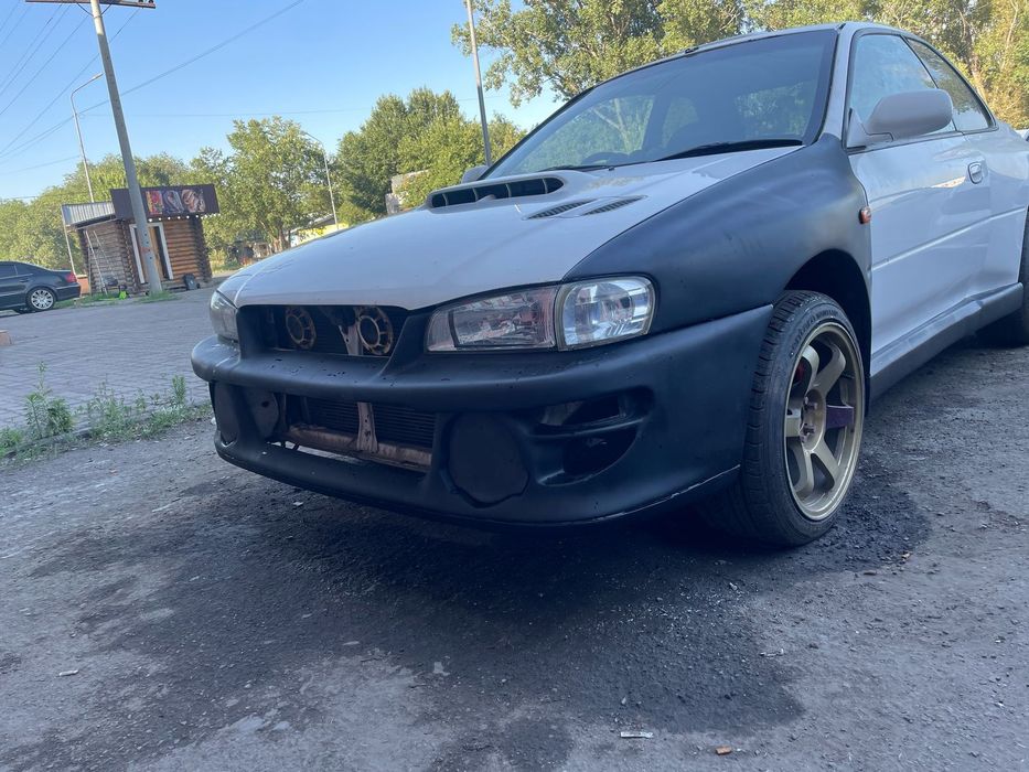 Передний бампер subaru impreza gc/gf /b22 задний бампер пороги капот