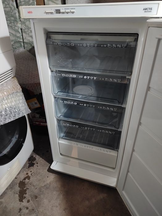 Фризер AEG ARCTIS 2273-6 GS