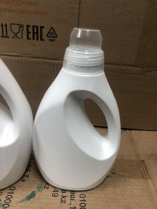 Бутылка пластиковая