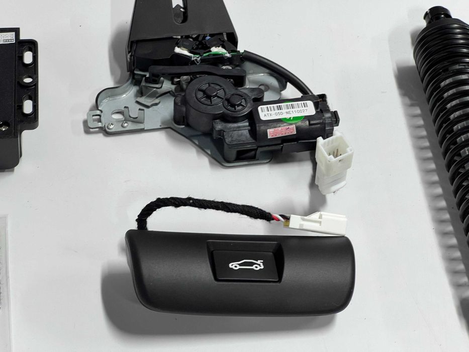 Электропривод багажника Camry 70